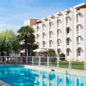 Novotel Aeroport Cap 3000 Сен-Лоран-дю-Вар